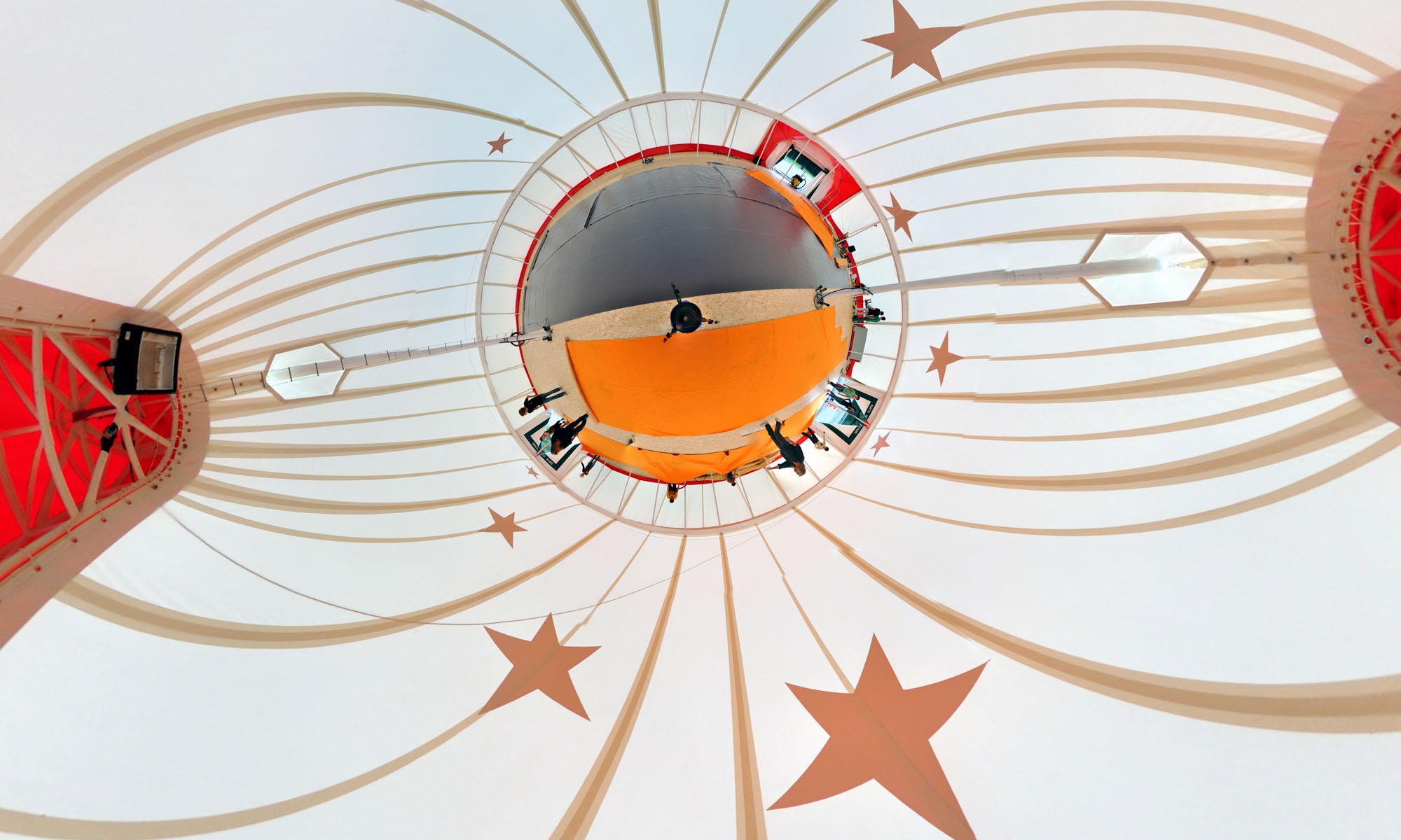 cirque_little_planet_04