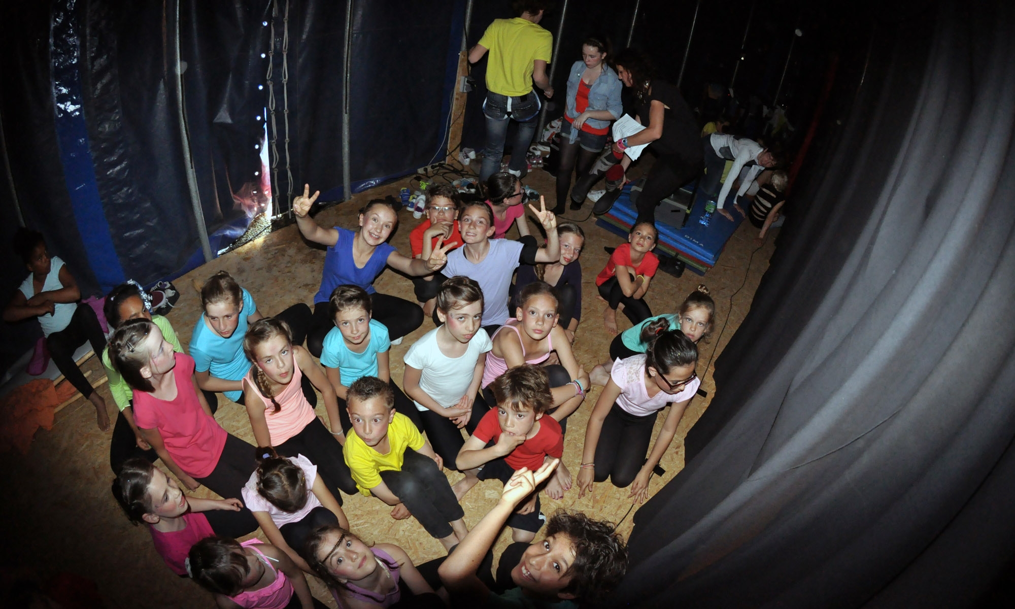 cirque_enfants_coulisses_01